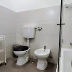 Central Apartment شقة