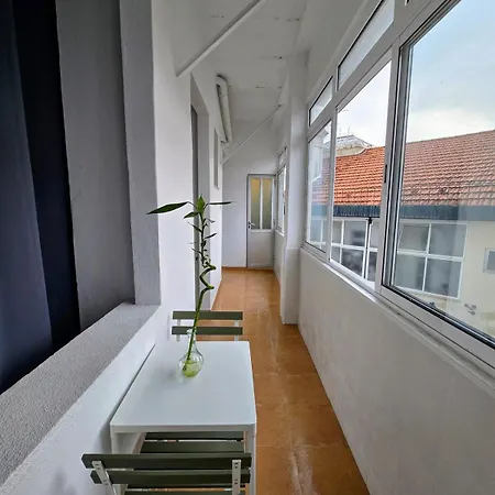 Central Apartment דירה ליסבון