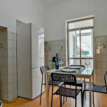 Central Apartment Apartment *
