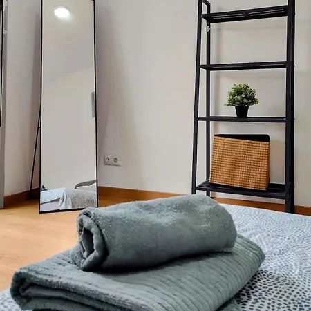דירה Central Apartment *